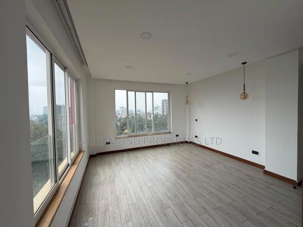 5bdrm Duplex in Spring Valley for rent - thumbnail 7