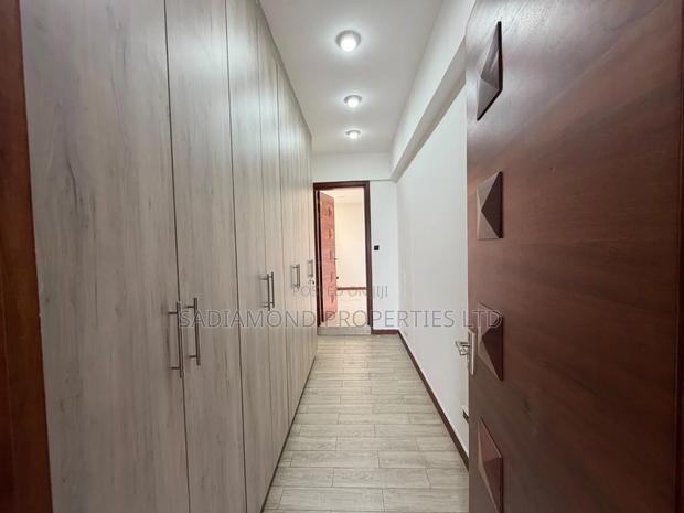 5bdrm Duplex in Spring Valley for rent - thumbnail 11
