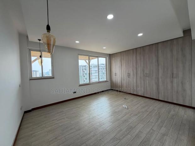 5bdrm Duplex in Spring Valley for rent - thumbnail 12