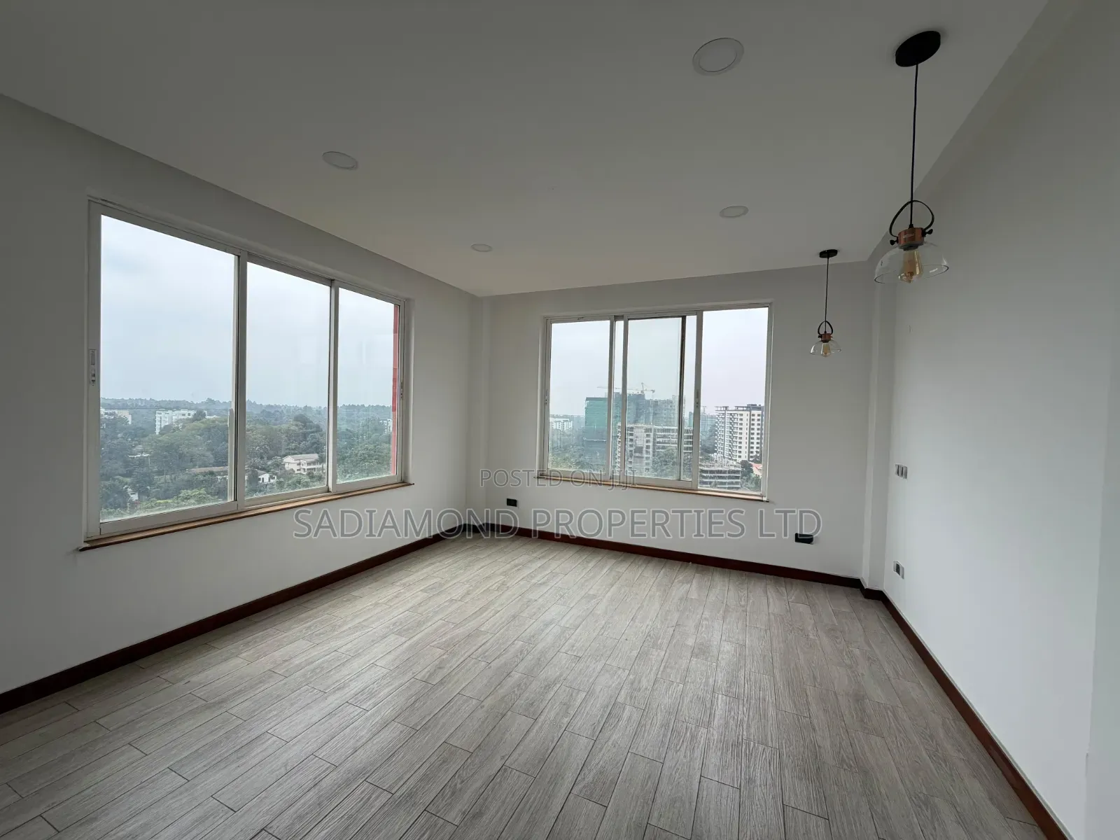 5bdrm Duplex in Spring Valley for rent