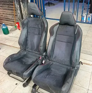 Toyota GT86 Front Seats