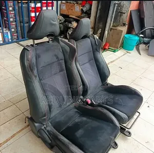 Toyota GT86 Front Seats