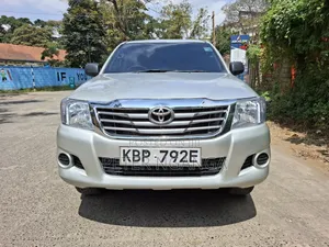 Toyota Hilux 2011 Silver