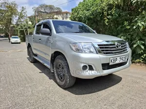 Toyota Hilux 2011 Silver