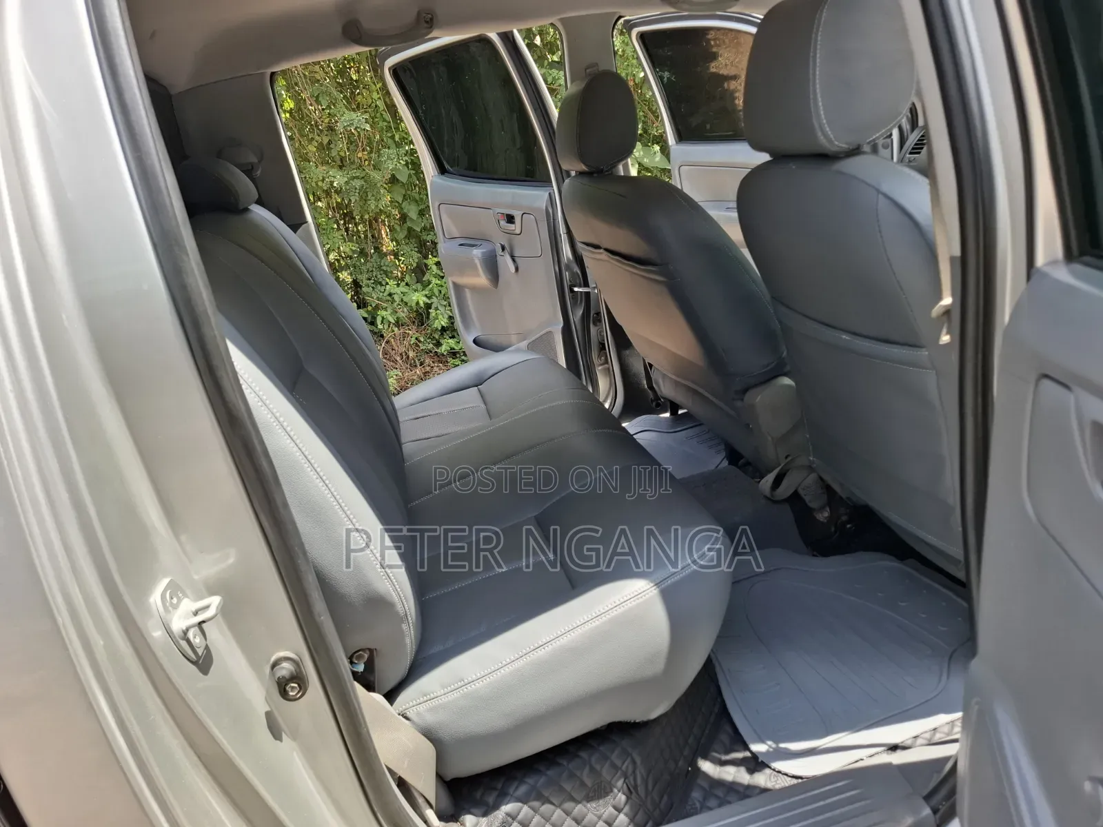 Toyota Hilux 2011 Silver