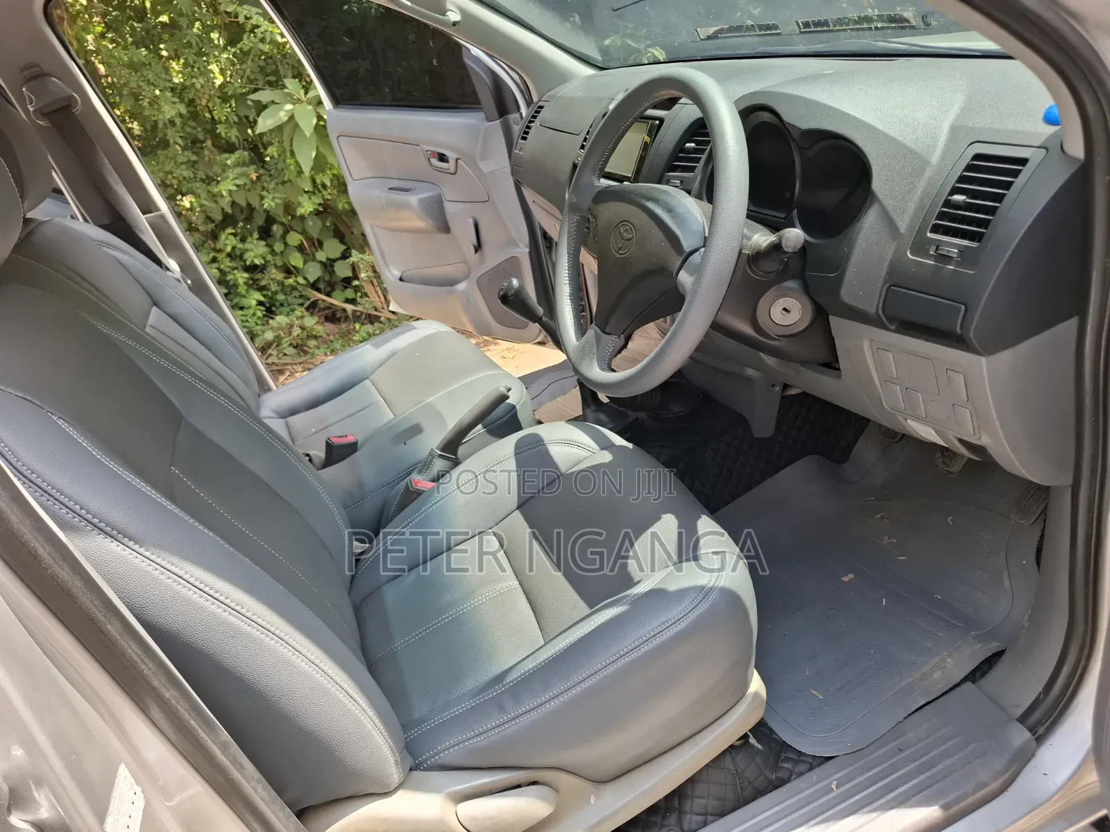 Toyota Hilux 2011 Silver