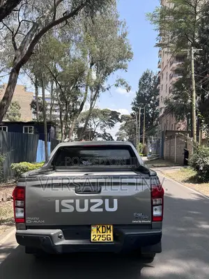 Isuzu D-MAX 2023 Silver