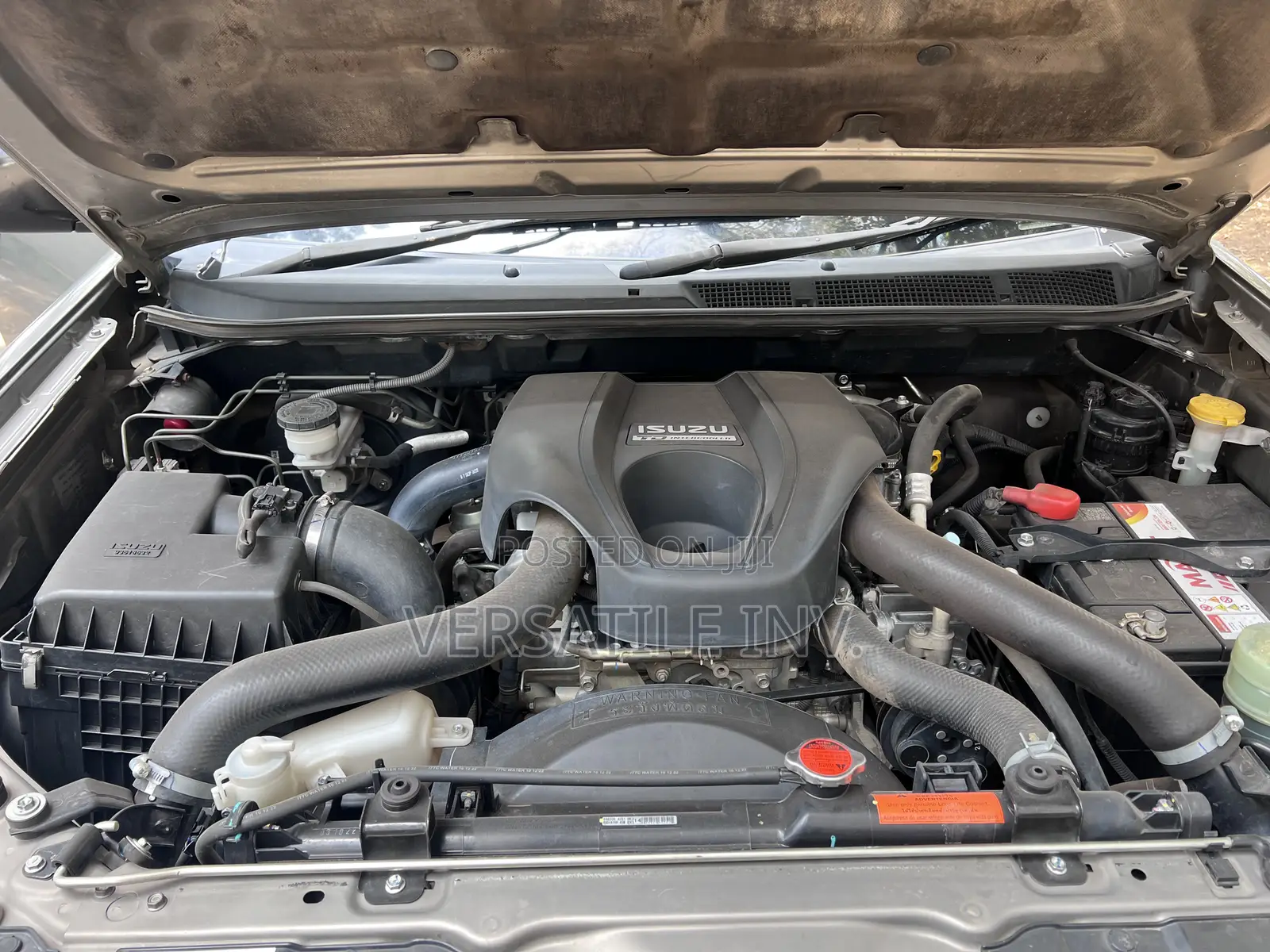 Isuzu D-MAX 2023 Silver