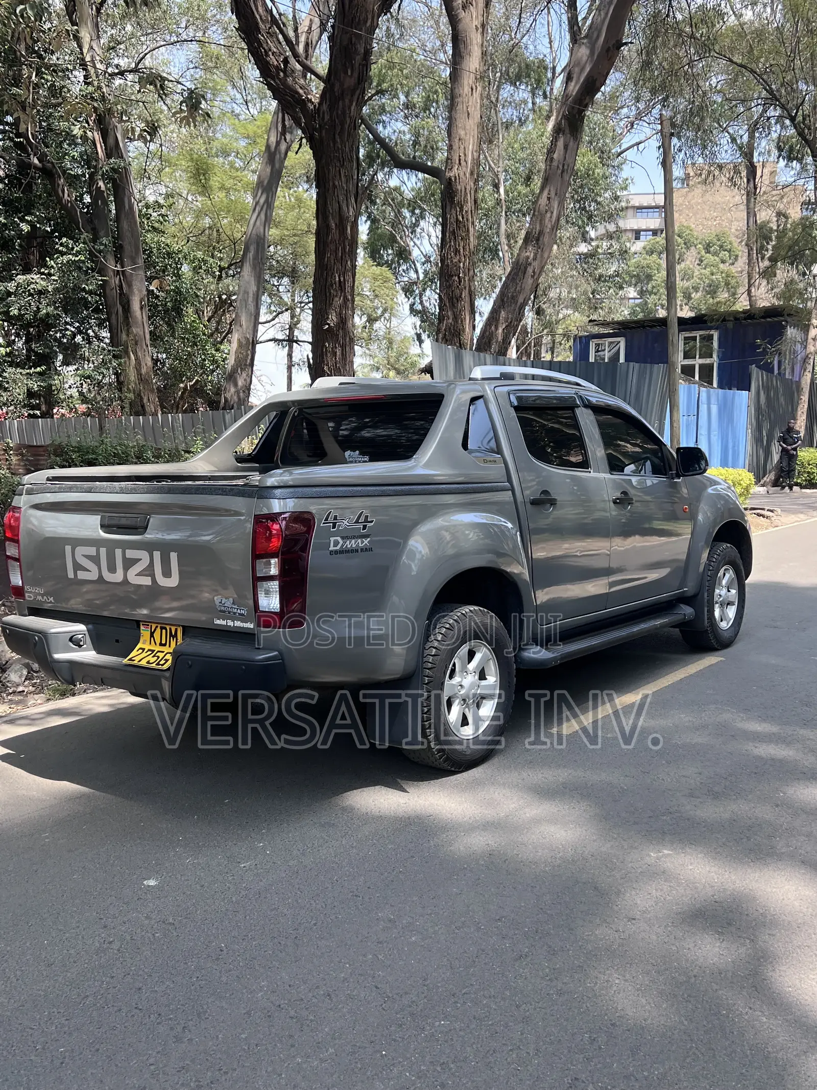 Isuzu D-MAX 2023 Silver