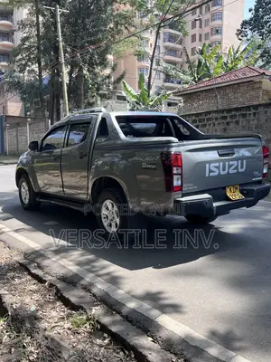 Isuzu D-MAX 2023 Silver