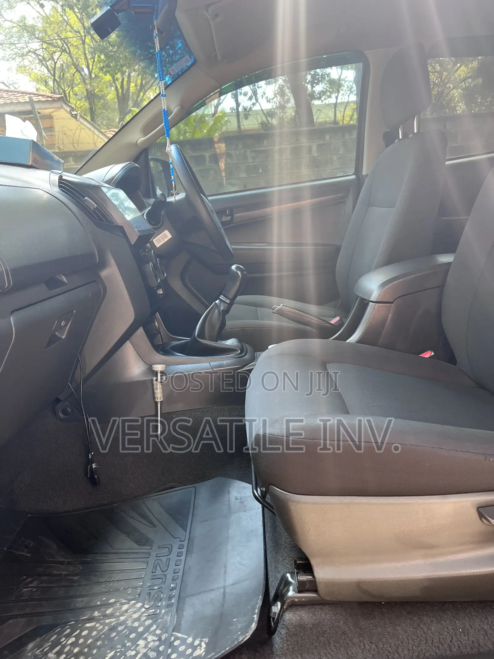 Isuzu D-MAX 2023 Silver