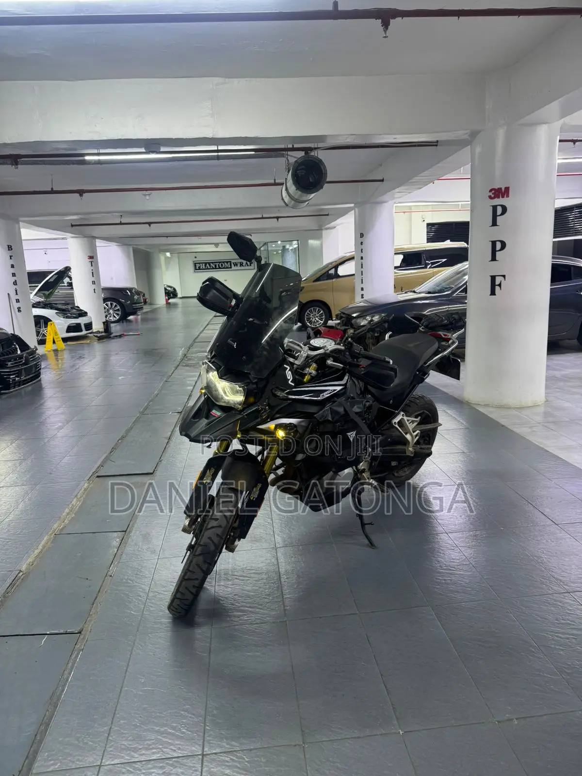 BMW 2019 Black