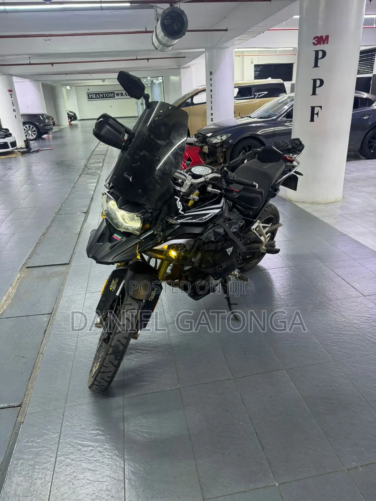 BMW 2019 Black