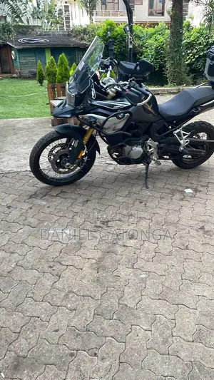 BMW 2019 Black