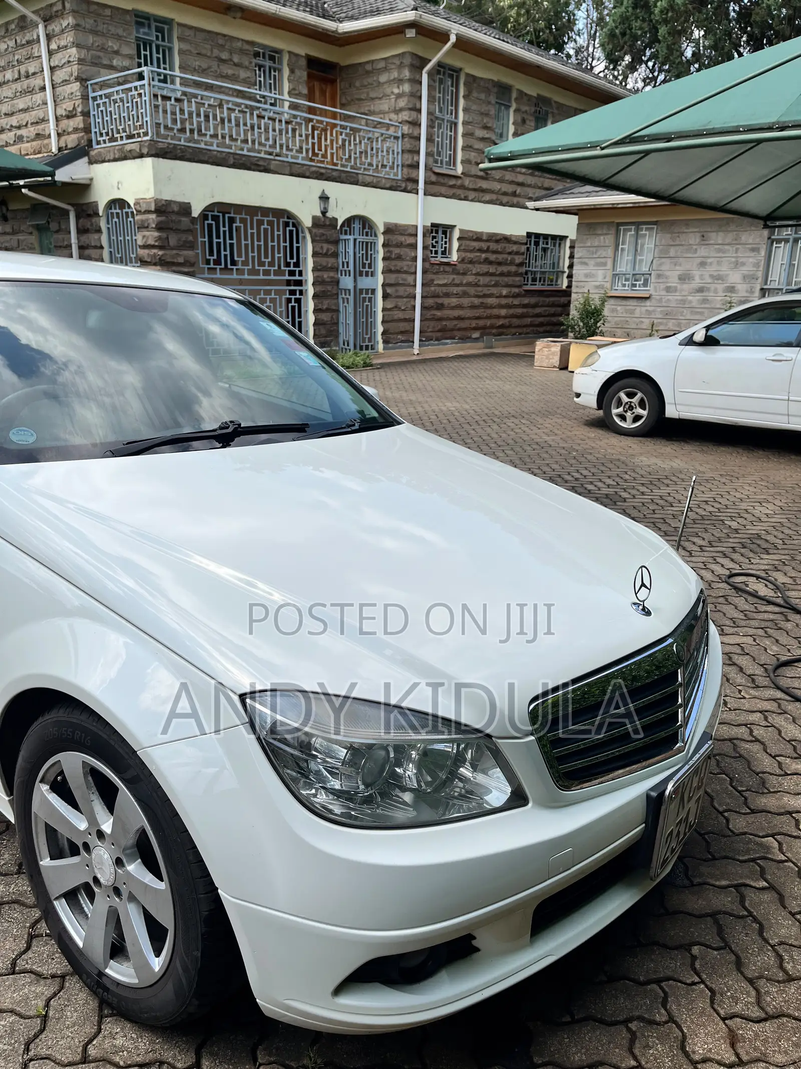 Mercedes-Benz C200 2011 White