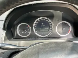 Mercedes-Benz C200 2011 White