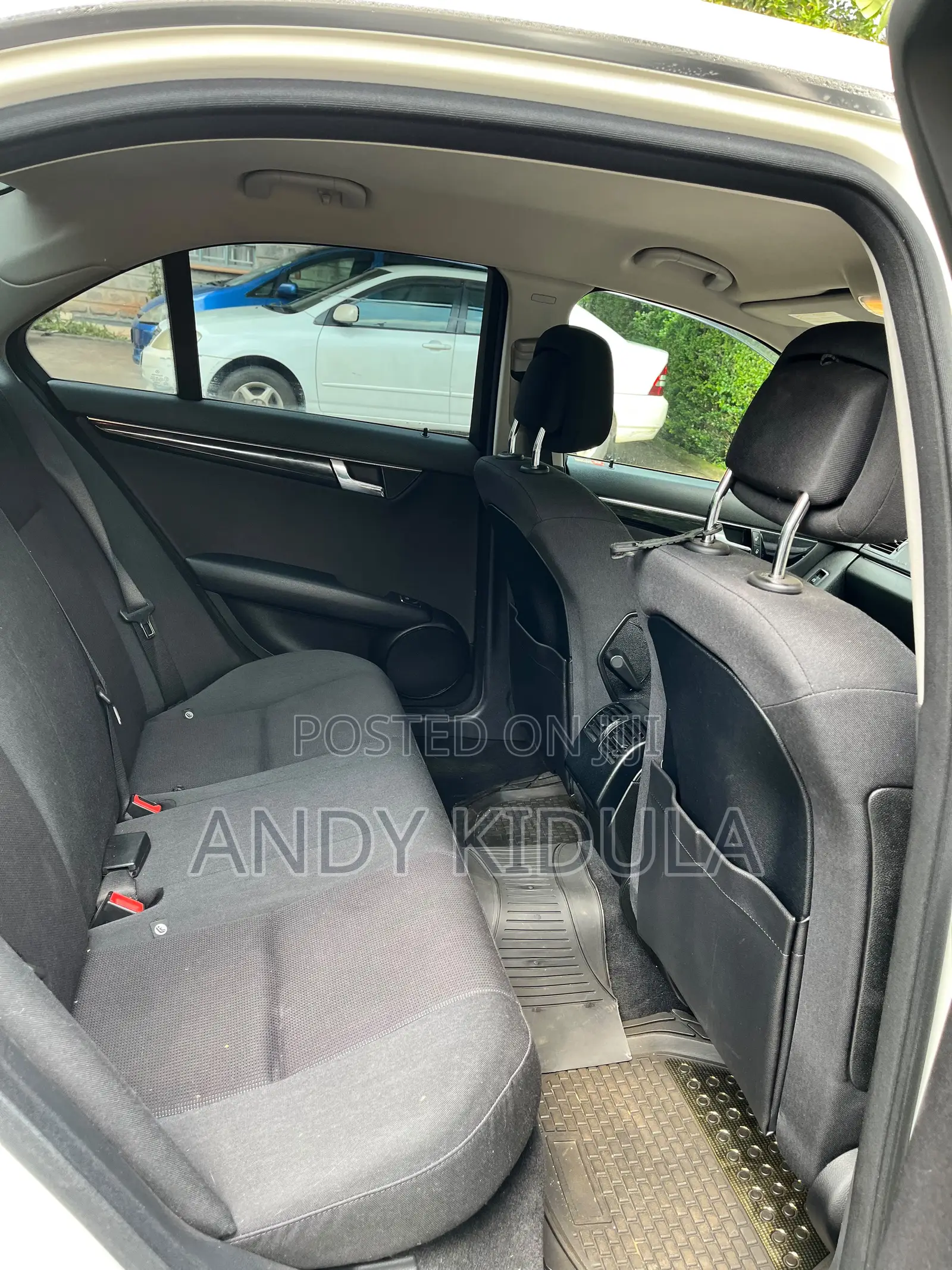 Mercedes-Benz C200 2011 White