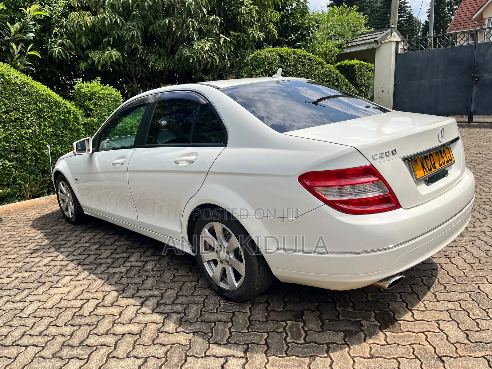 Mercedes-Benz C200 2011 White