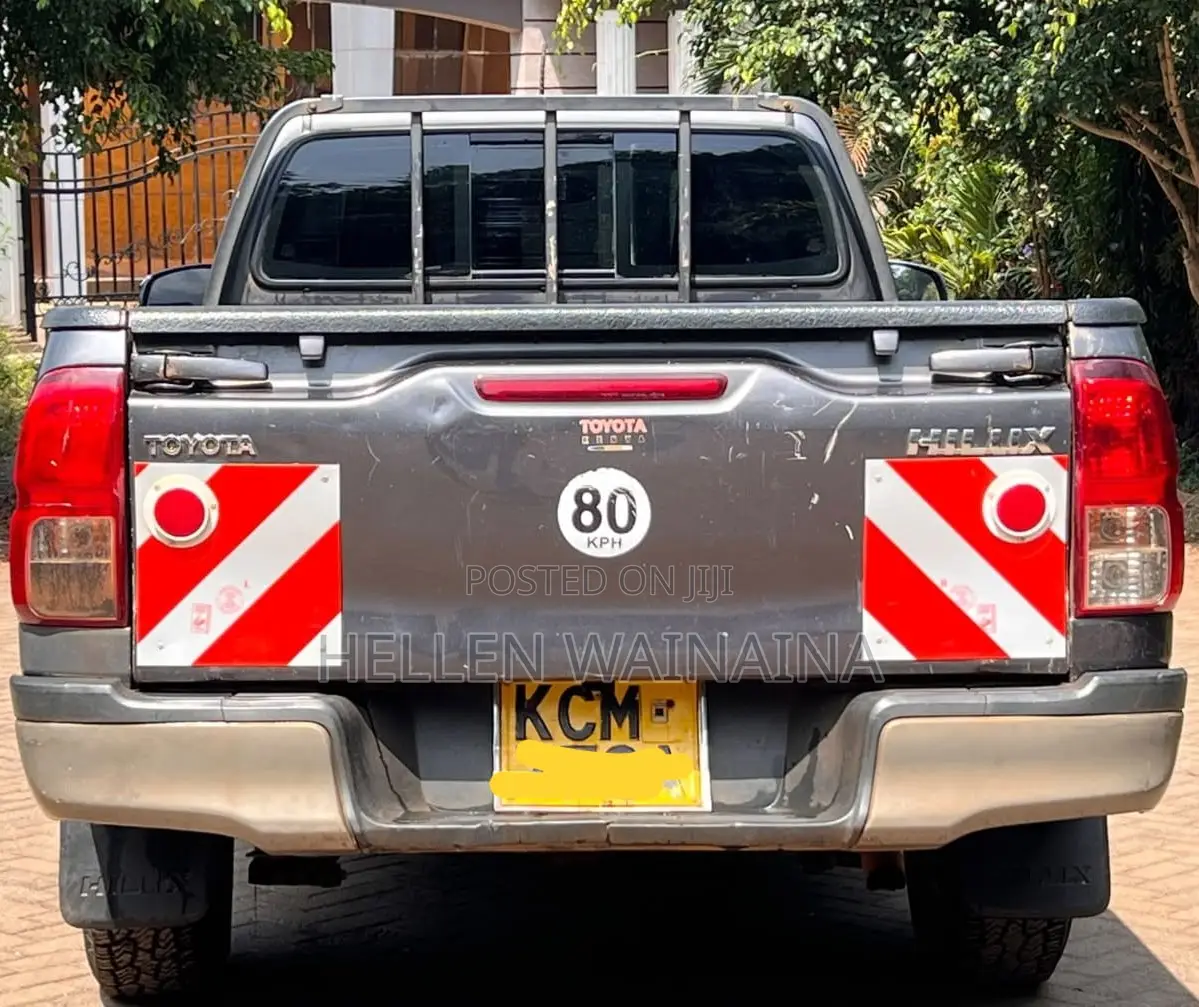 Toyota Hilux 2017 Purple