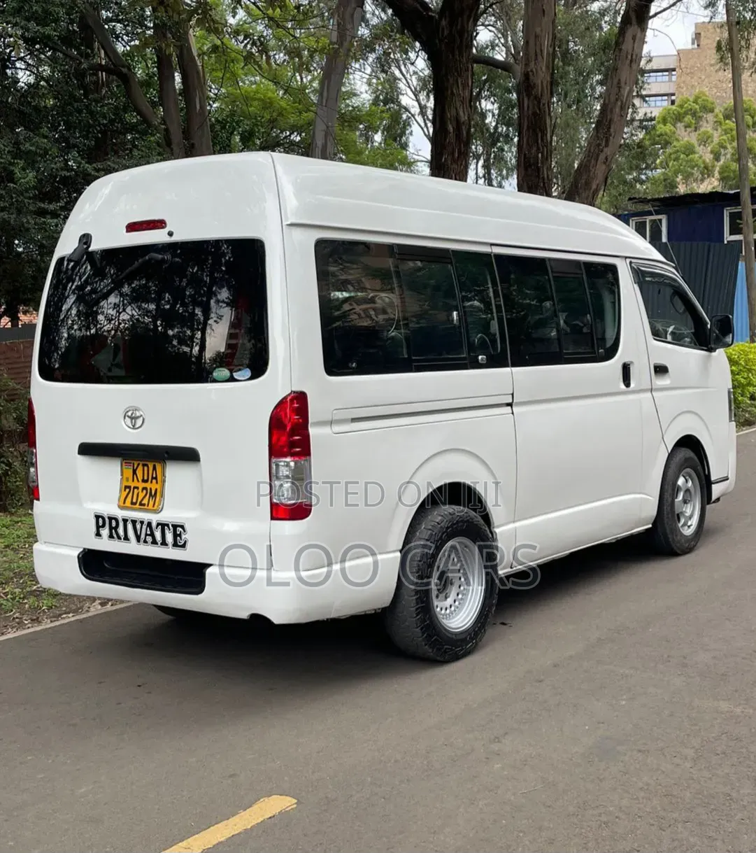 Toyota HiAce 2014 White