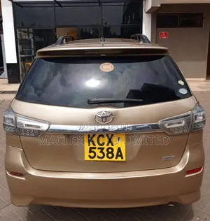 Toyota Wish 2012 Gold