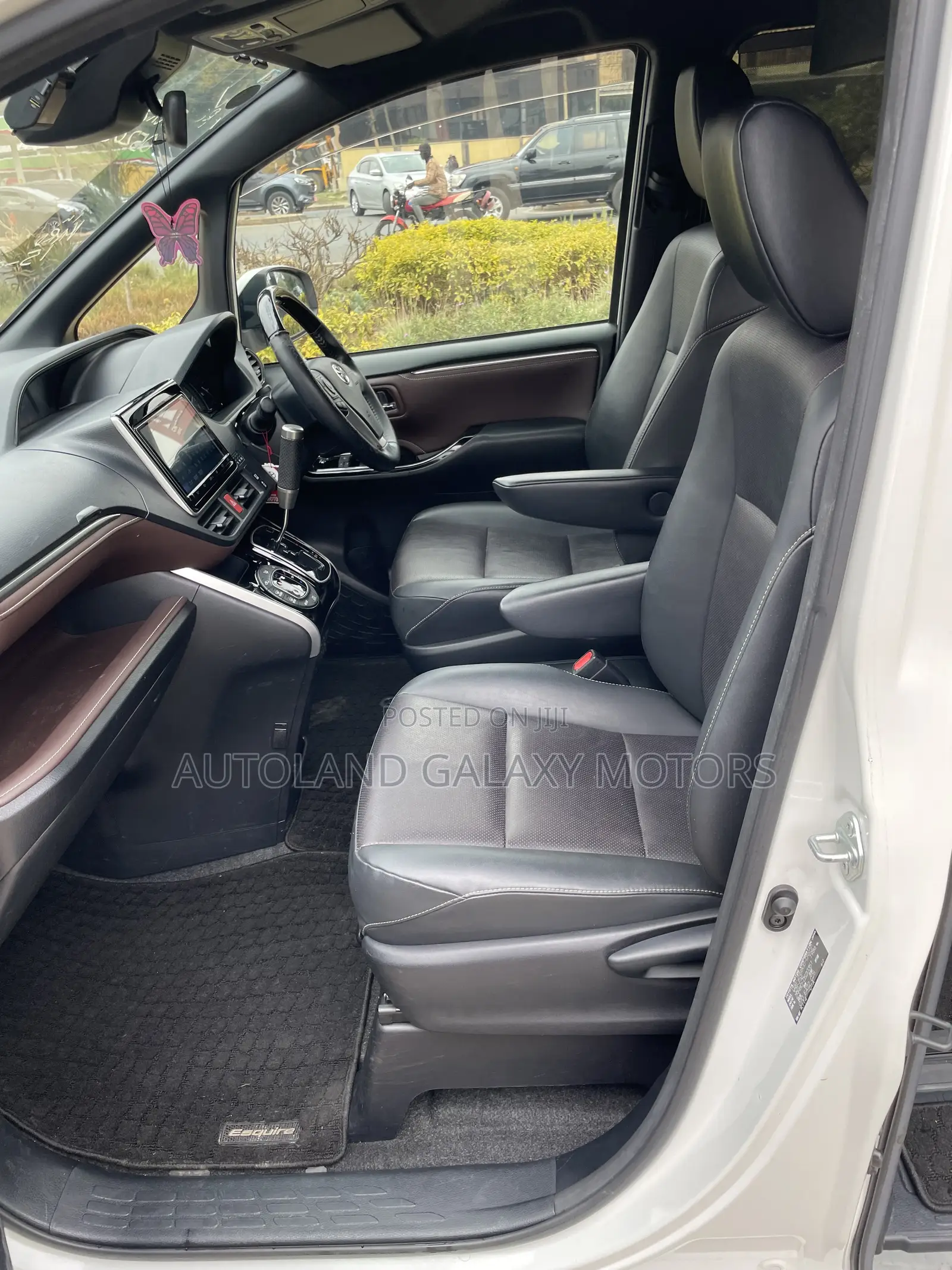Toyota Esquire 2019 White
