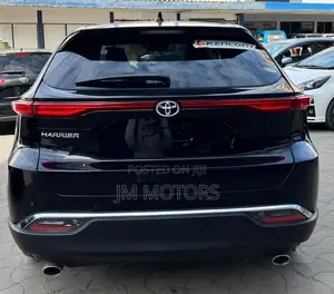 Toyota Harrier 2.0 2020 Black