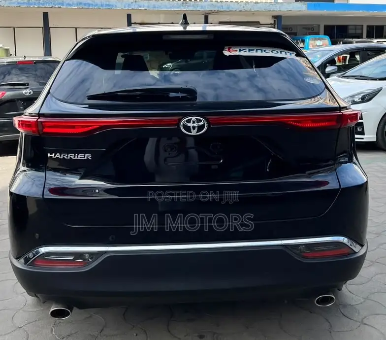 Toyota Harrier 2.0 2020 Black