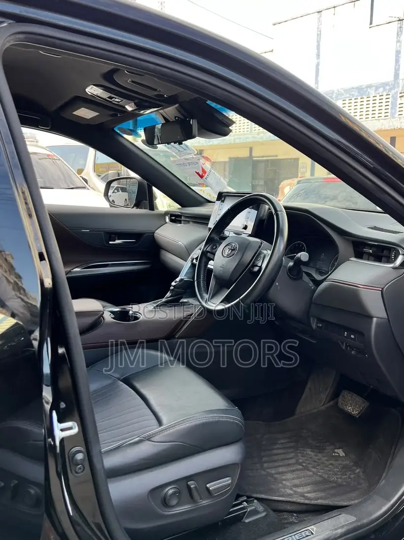 Toyota Harrier 2.0 2020 Black