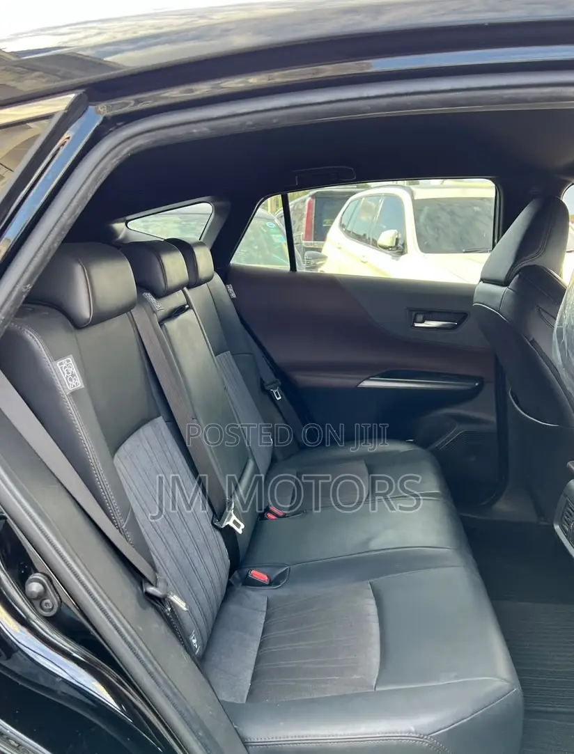 Toyota Harrier 2.0 2020 Black