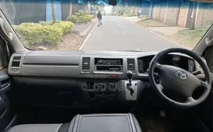 Toyota HiAce 2012 Silver
