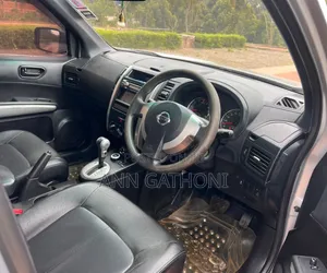 Nissan X-Trail 2014 Gray