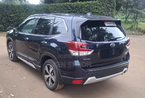 Subaru Forester Premium AWD 2019 Blue