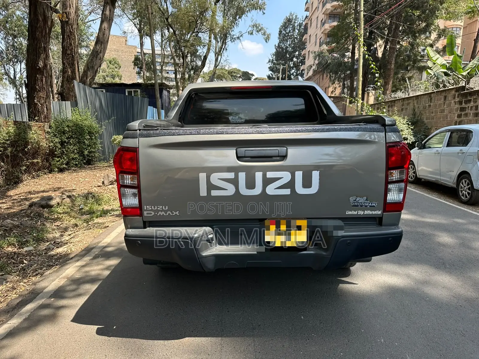 Isuzu D-MAX 2023 Gray
