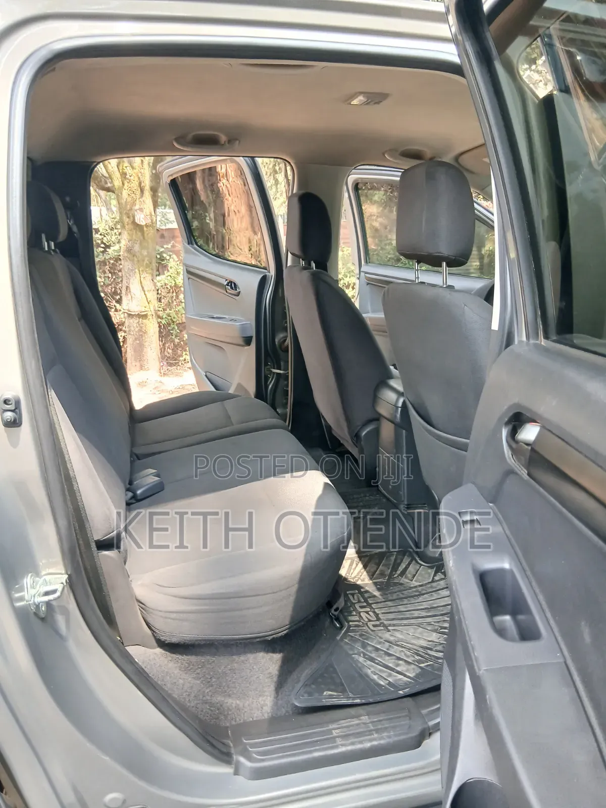 Isuzu D-MAX 2023 Gray