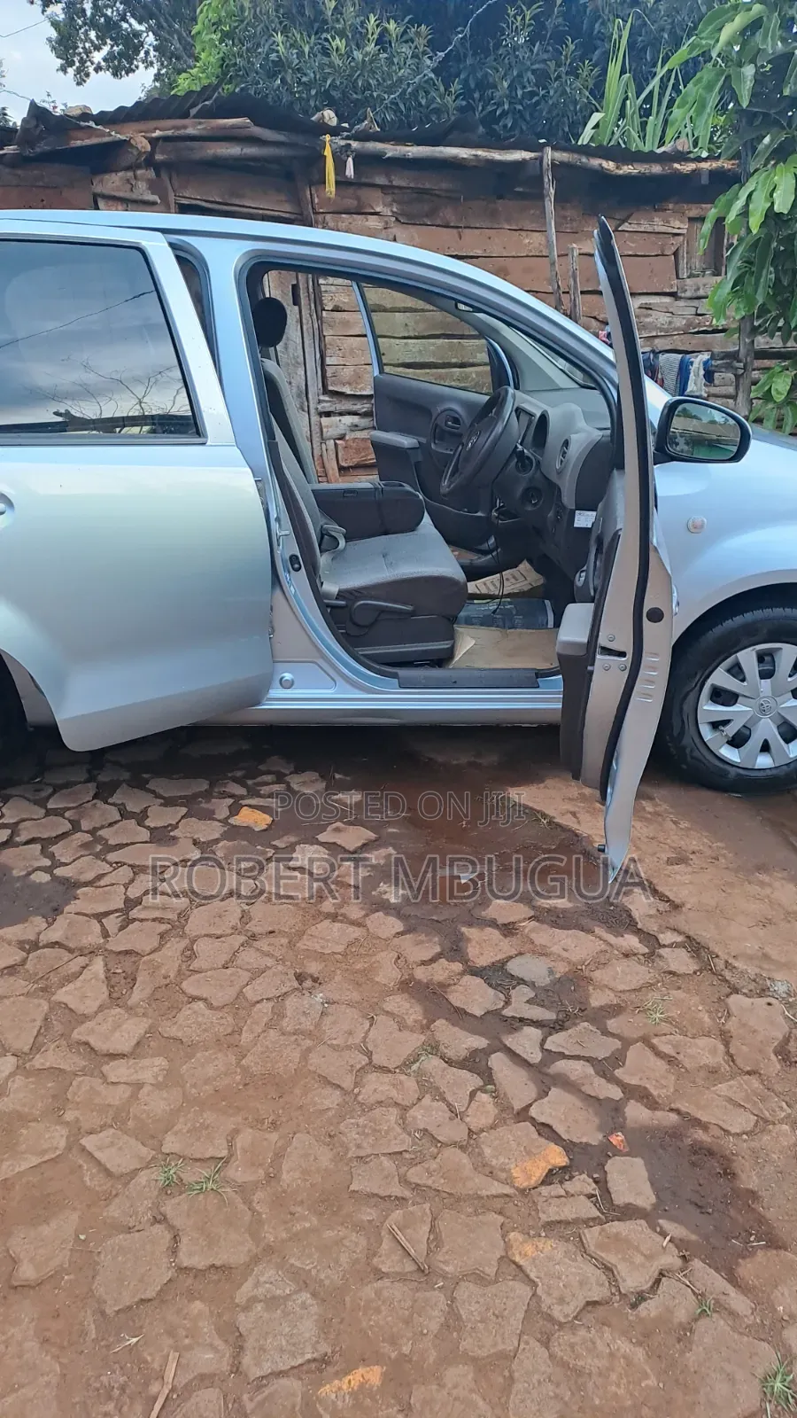 Toyota Passo 2015 Silver