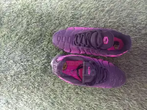 Sneaker and Shoes