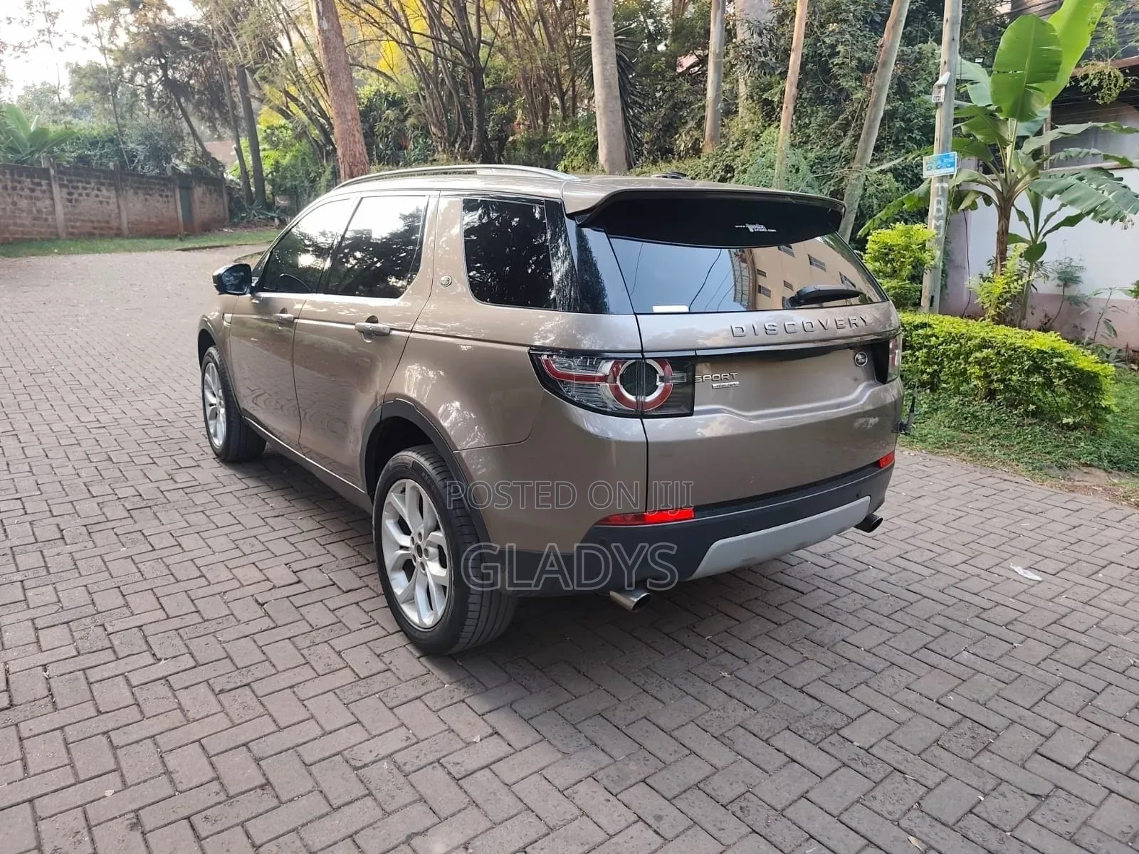 Land Rover Discovery Sport 2016 Gold