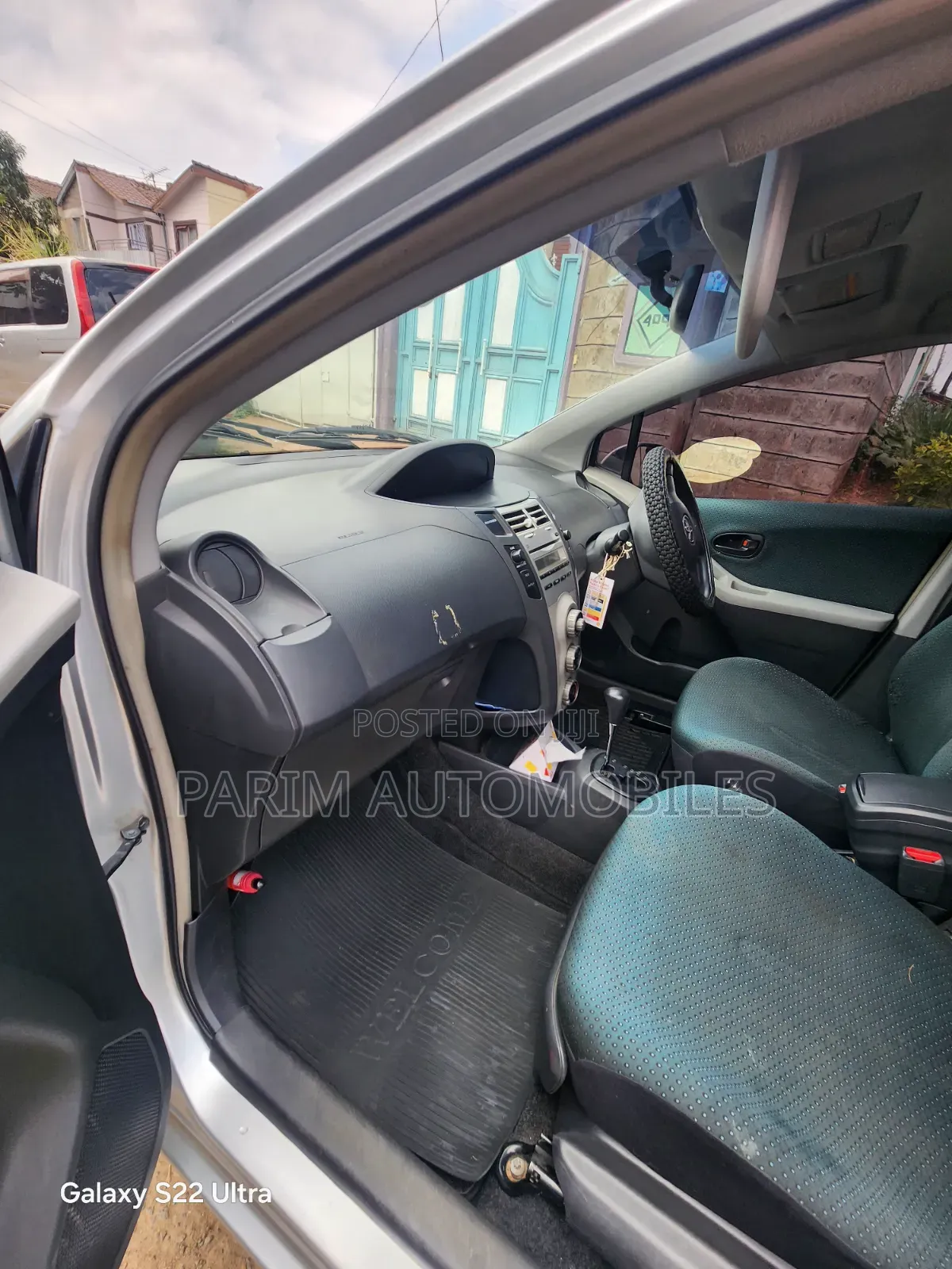 Toyota Vitz 2007 Silver