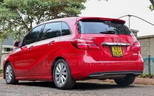 Mercedes-Benz B-Class 2017 Red