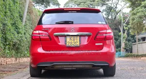 Mercedes-Benz B-Class 2017 Red