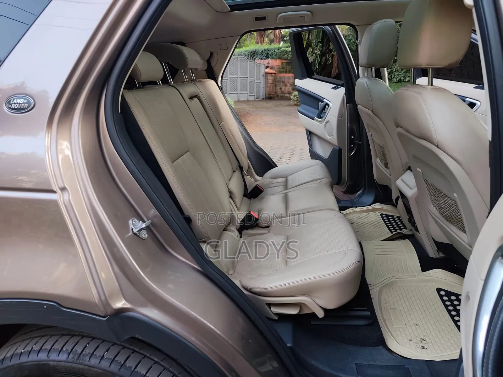 Land Rover Discovery Sport 2016 Gold