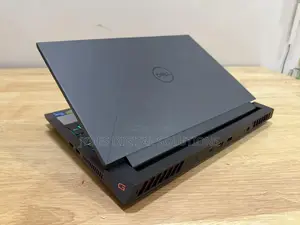 Laptop Dell G15 5530 16GB Intel Core i7 SSD 1T