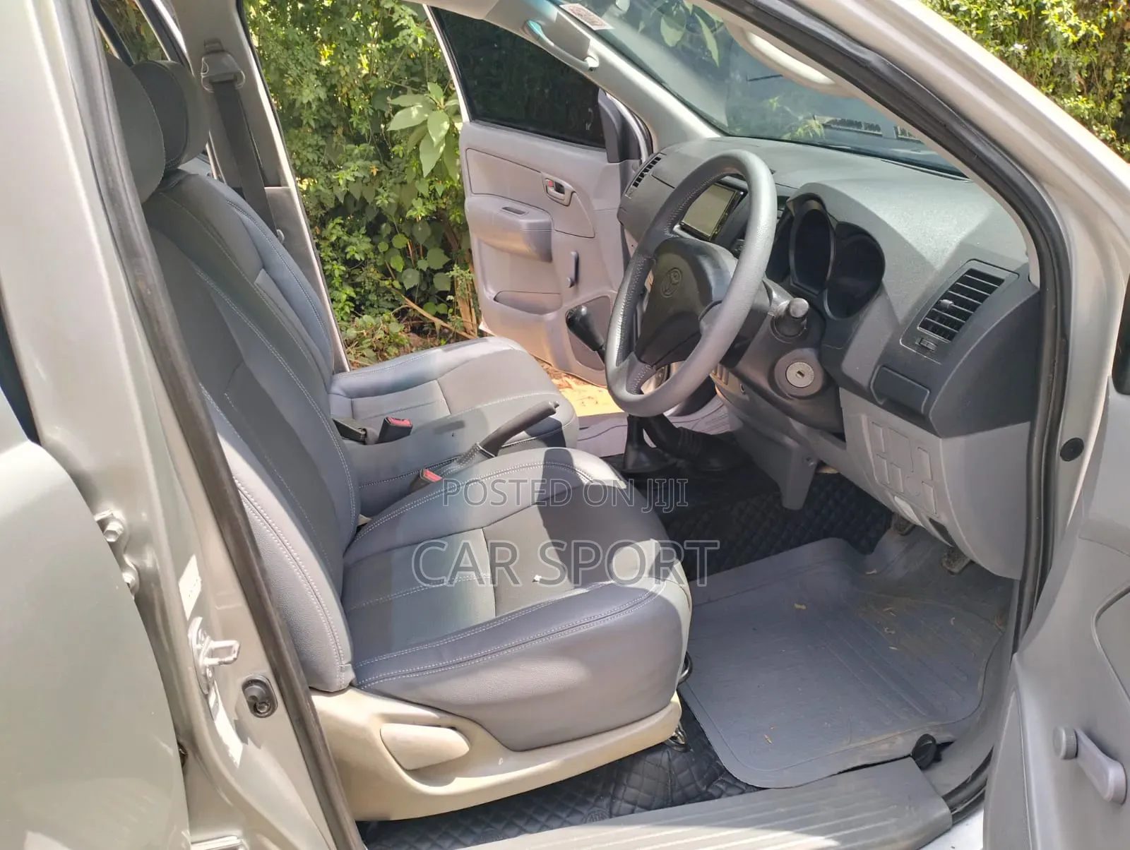 Toyota Hilux 2012 Beige