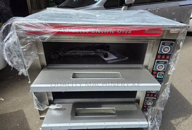 Professional Stainless Steel 2deck 4trays Oven
Three Phase - main view