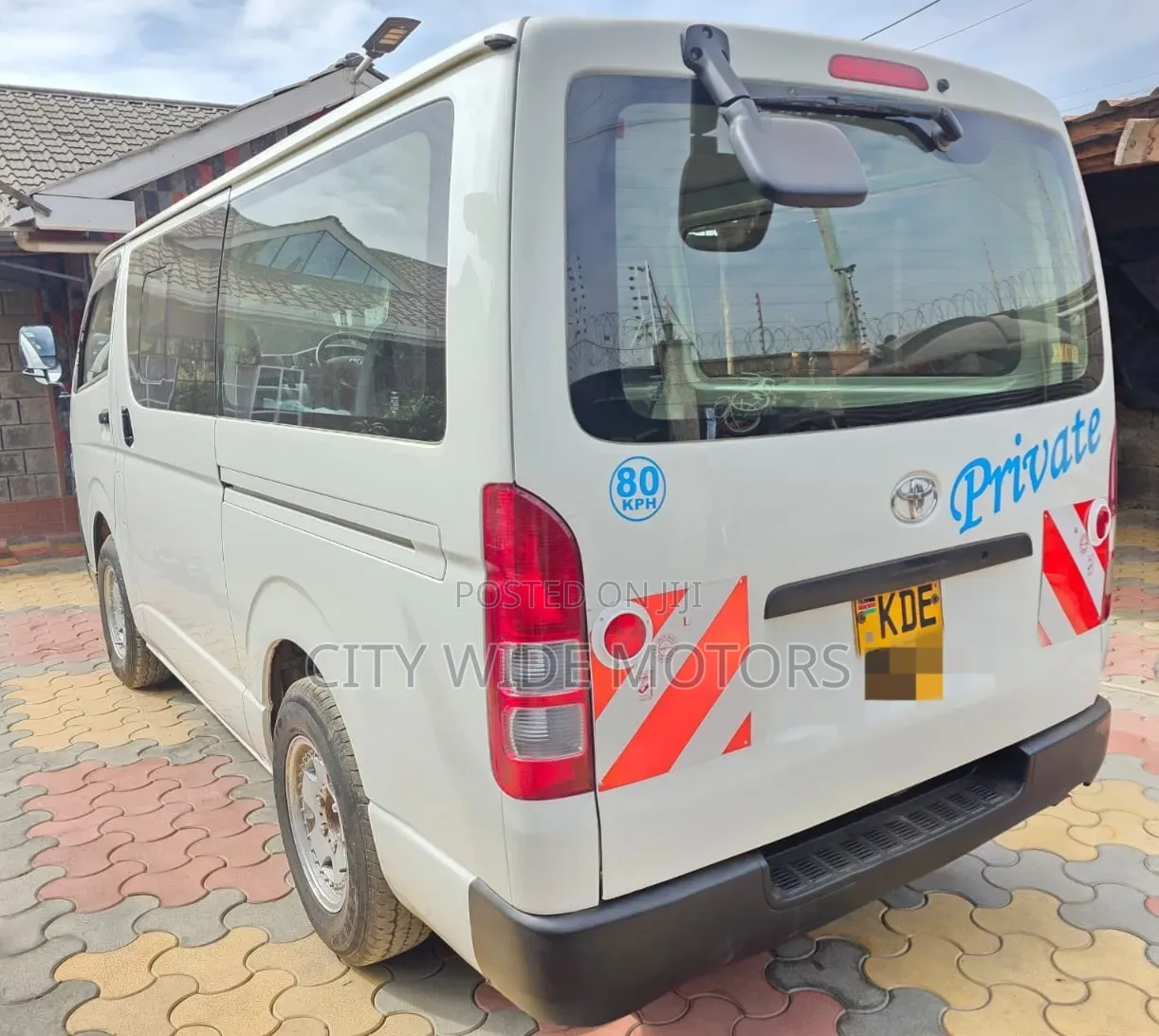 Toyota HiAce 2014 White