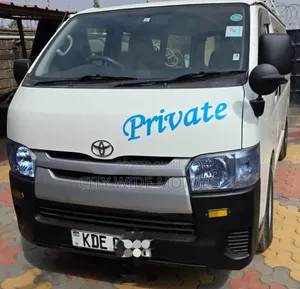 Toyota HiAce 2014 White