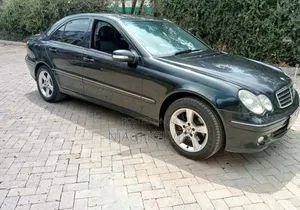 Mercedes-Benz C200 2005 Black