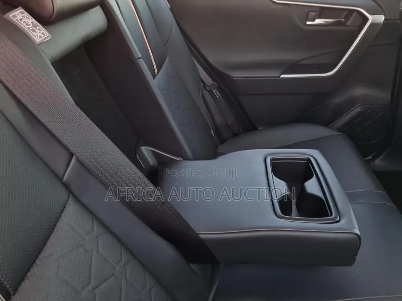 Toyota RAV4 2020 Blue