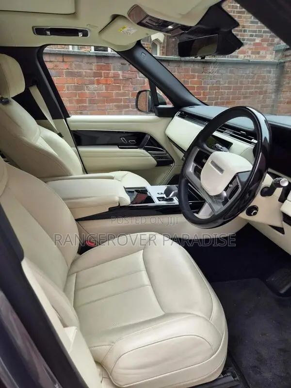 Land Rover Range Rover 2025 Gray